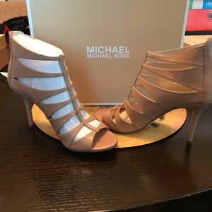 BRAND NEW!!! Michael Kors Sexy Heels!